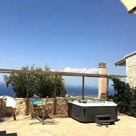 Theathalatta Petra Villa *